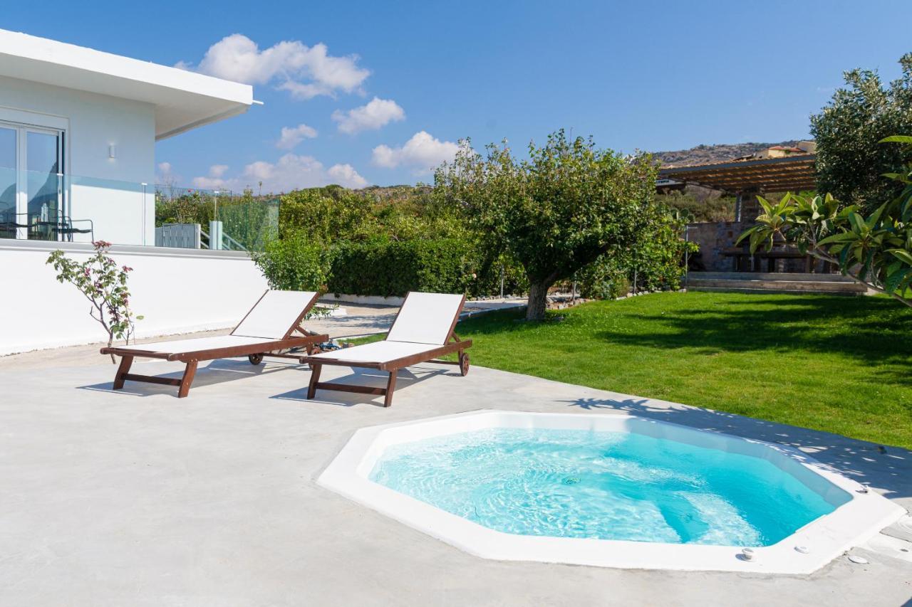 Queen'S Gem Luxury Villa - Heated Jacuzzi & Pool Hersonissos  Exteriör bild