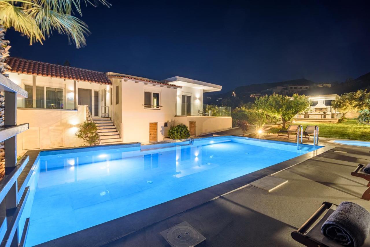 Queen'S Gem Luxury Villa - Heated Jacuzzi & Pool Hersonissos  Exteriör bild