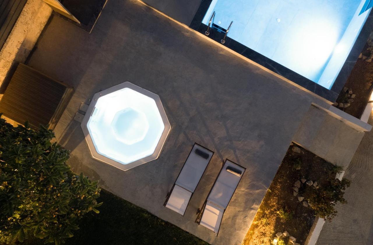 Queen'S Gem Luxury Villa - Heated Jacuzzi & Pool Hersonissos  Exteriör bild
