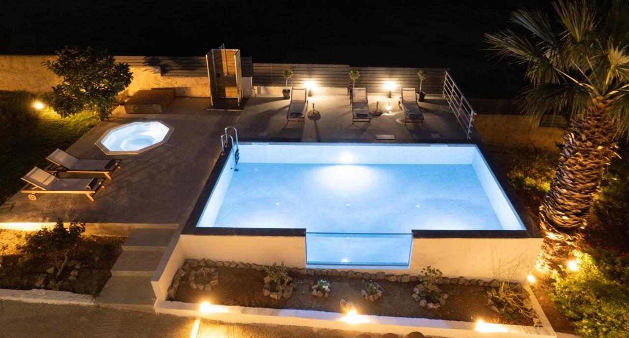 Queen'S Gem Luxury Villa - Heated Jacuzzi & Pool Hersonissos  Exteriör bild