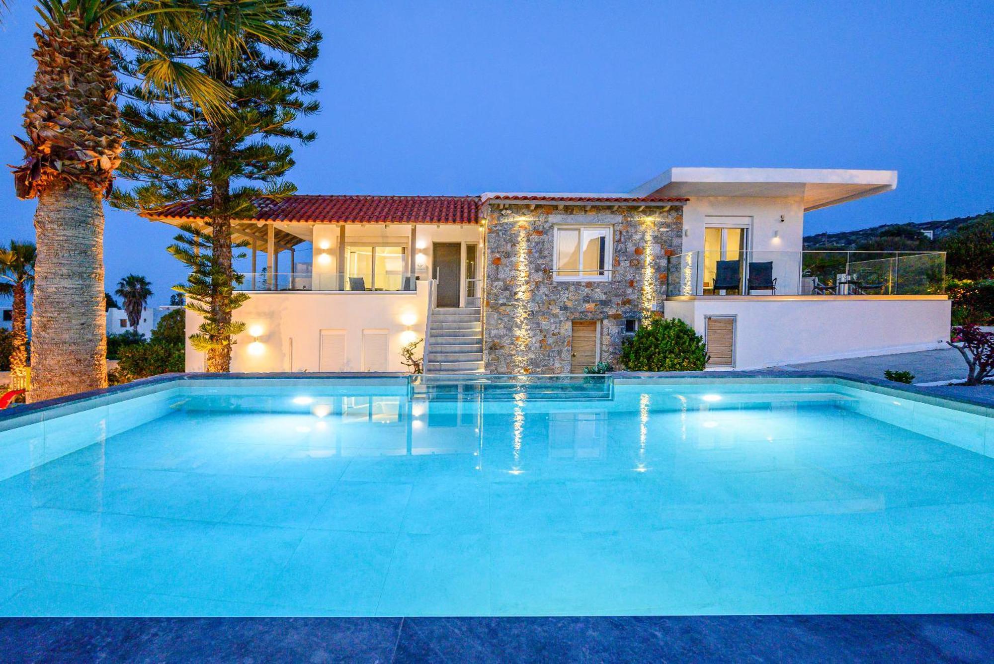 Queen'S Gem Luxury Villa - Heated Jacuzzi & Pool Hersonissos  Exteriör bild
