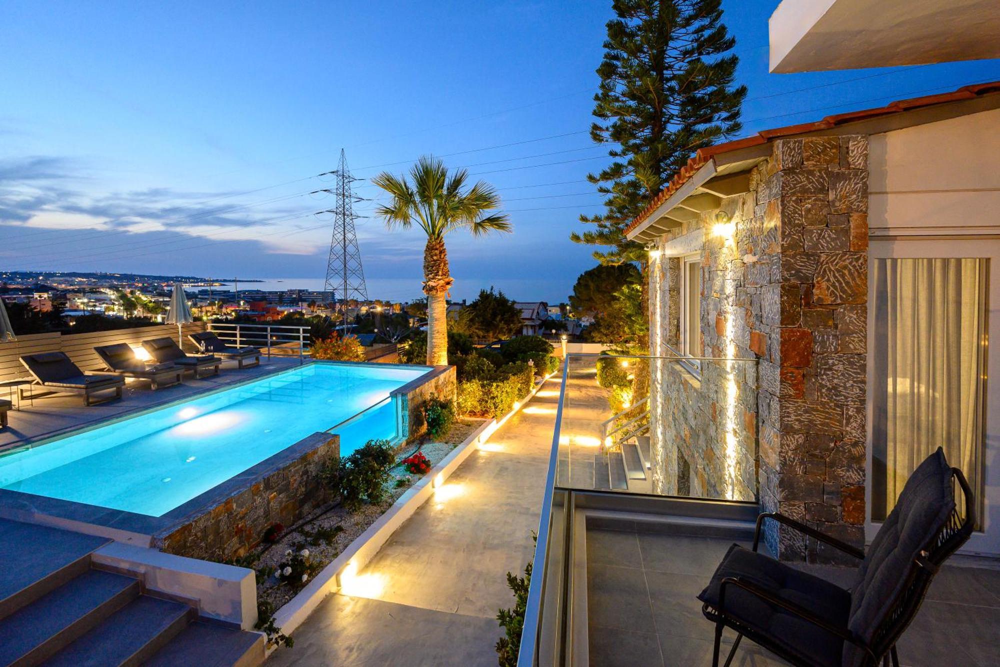 Queen'S Gem Luxury Villa - Heated Jacuzzi & Pool Hersonissos  Exteriör bild