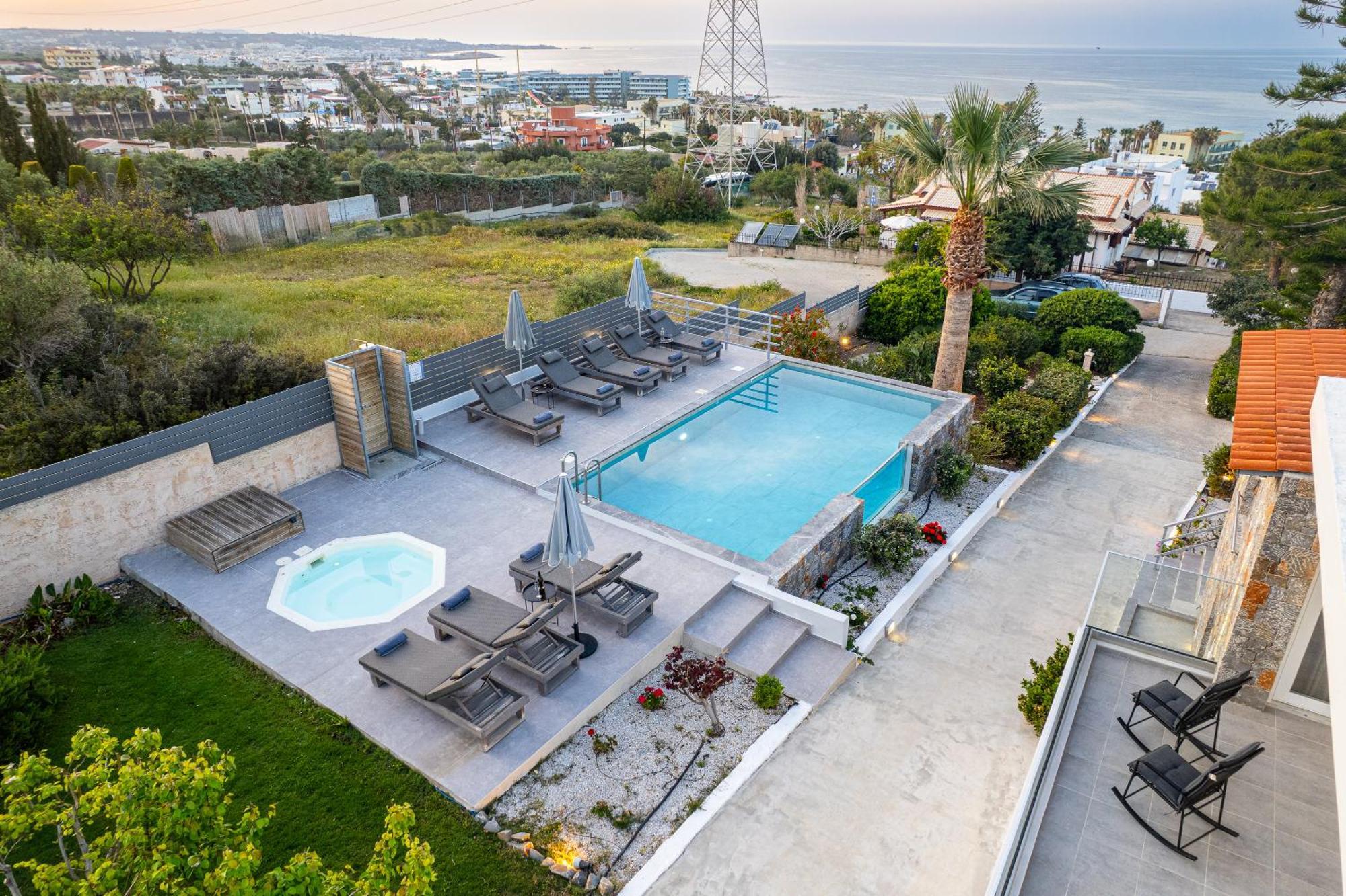 Queen'S Gem Luxury Villa - Heated Jacuzzi & Pool Hersonissos  Exteriör bild